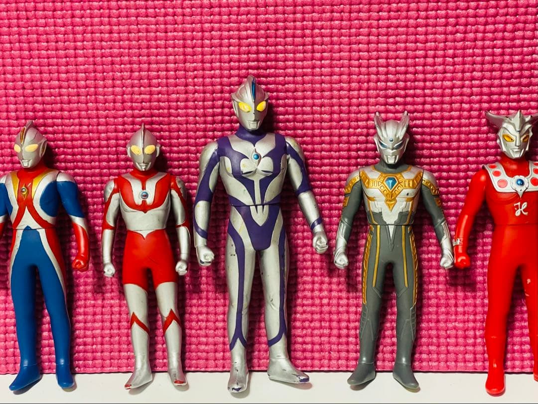 ❁在庫一掃SALE❁ ウルトラマン　ソフビ　まとめ売り　51体＋おまけ付き