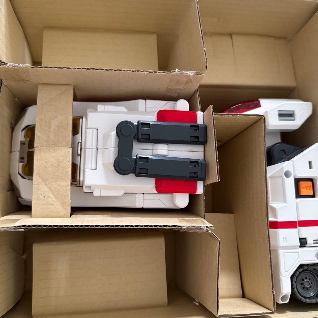 トミカ　ハイパーシリーズ　グレートアンビュラス