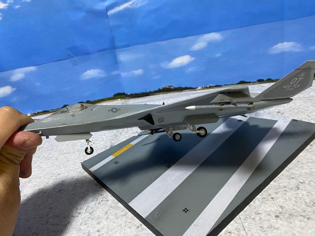 限定価格　YF-23 1/72スケール　プラモデル完成品