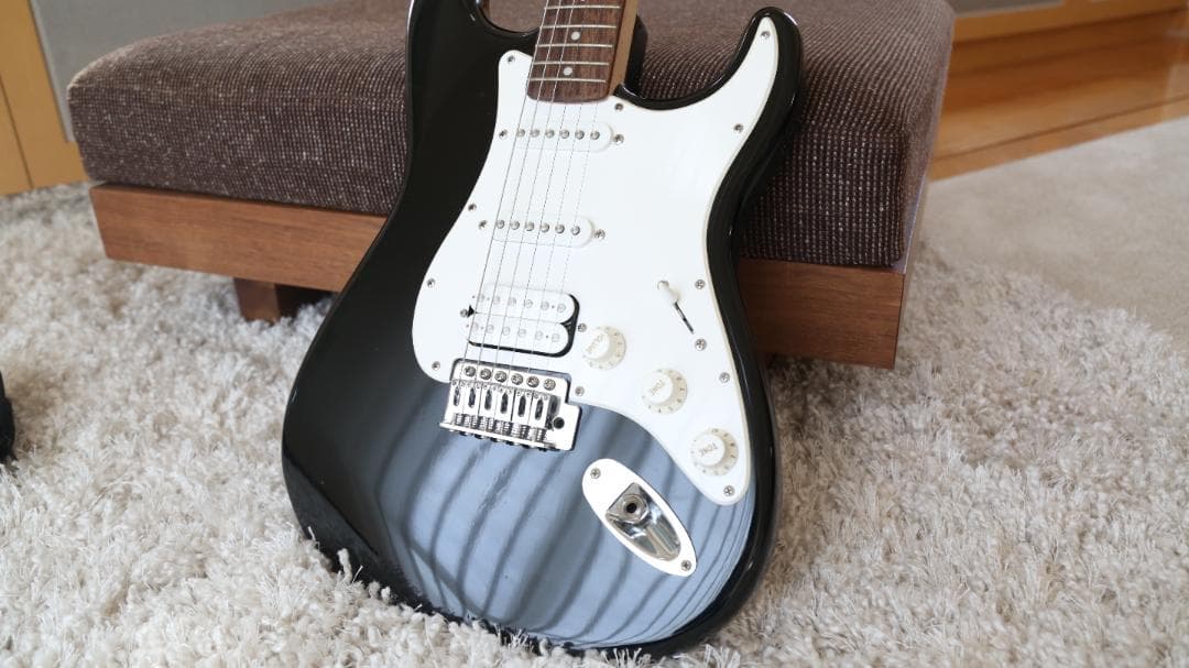 Squier Bullet HSS Stratocaster ブラック　美品