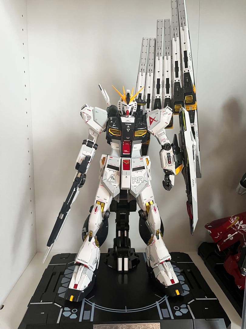 解体匠機 RX-93 νガンダム フィン・ファンネル装備