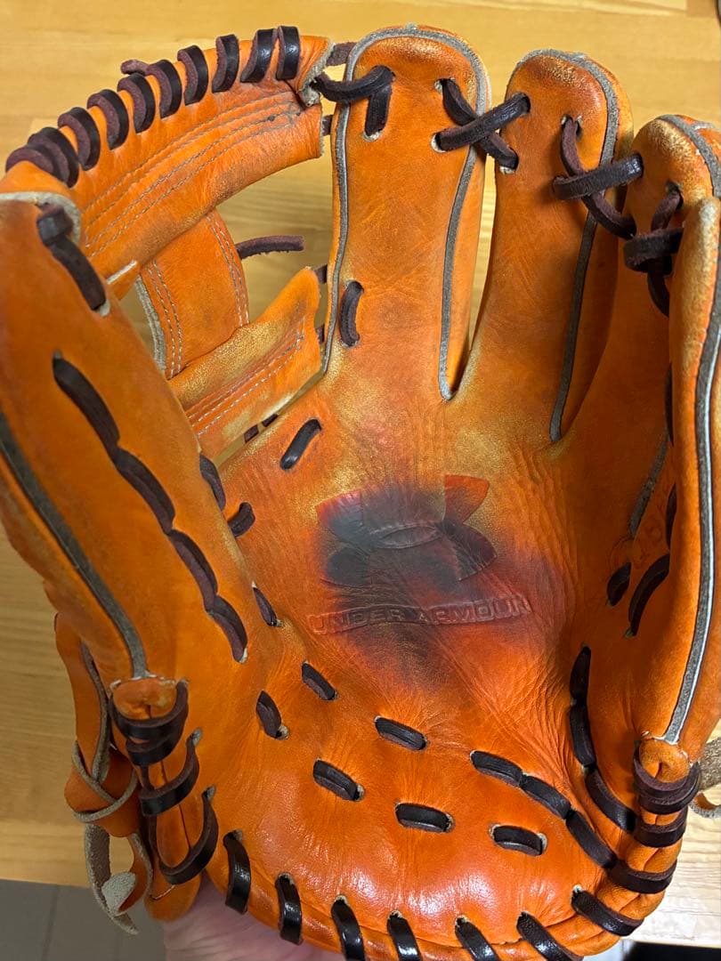 Under Armour 軟式野球グローブ オレンジ