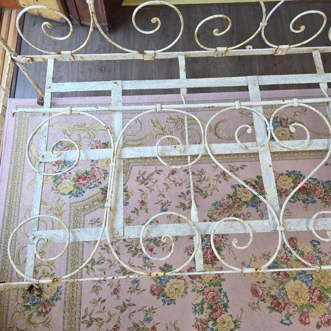 フランスアンティーク　アイアン　ベビーベット　ソファー　椅子