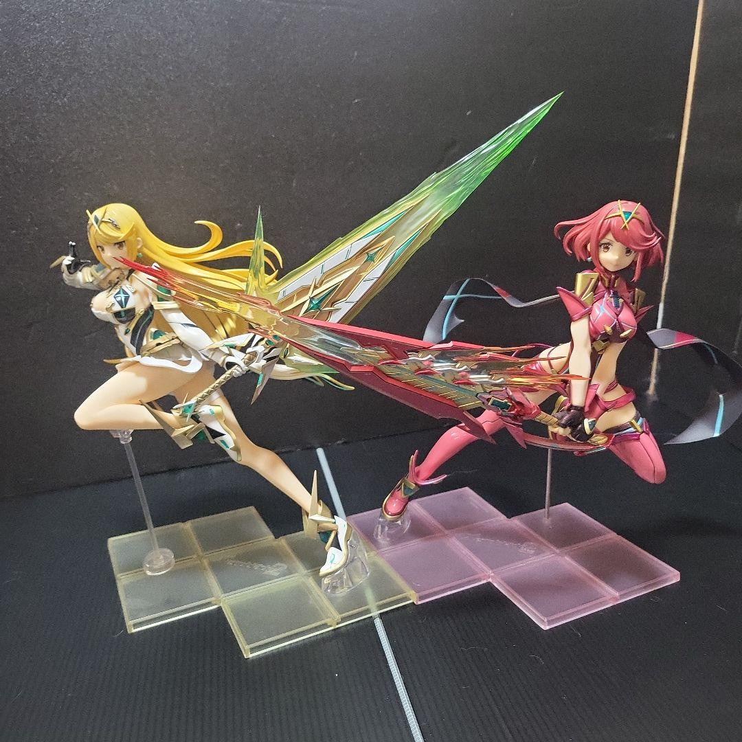 ゼノブレイド2 フィギュア ホムラ ヒカリ ニア　セット