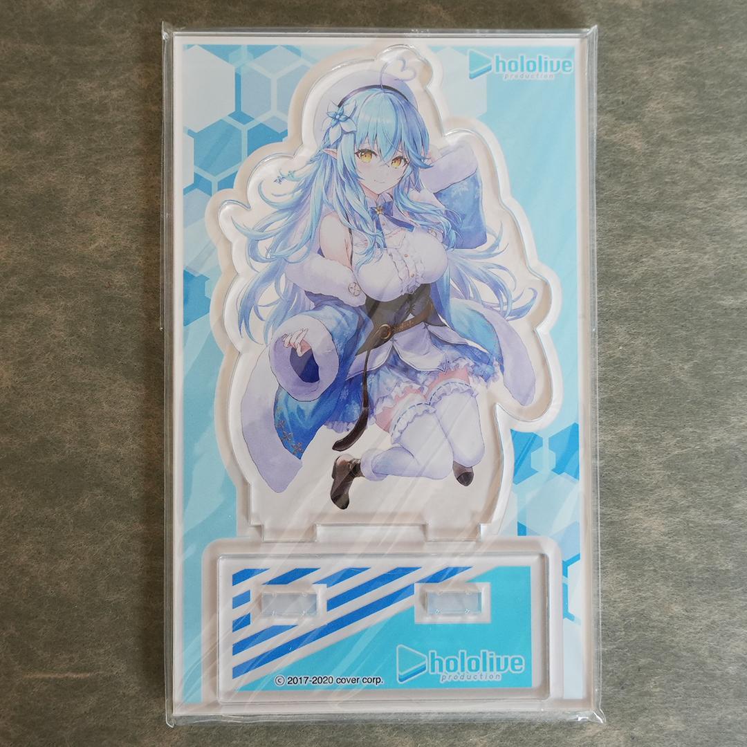 ホロライブ　クッション、アクリルスタンド、缶バッチ詰合せ