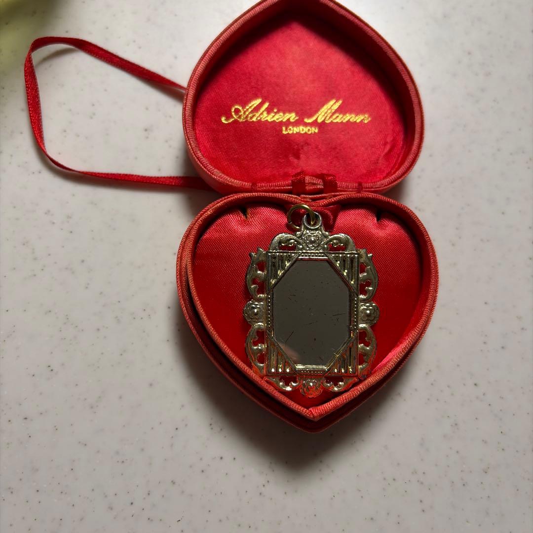 郷ひろみ Adrien Mann ハート型キーホルダー激レア