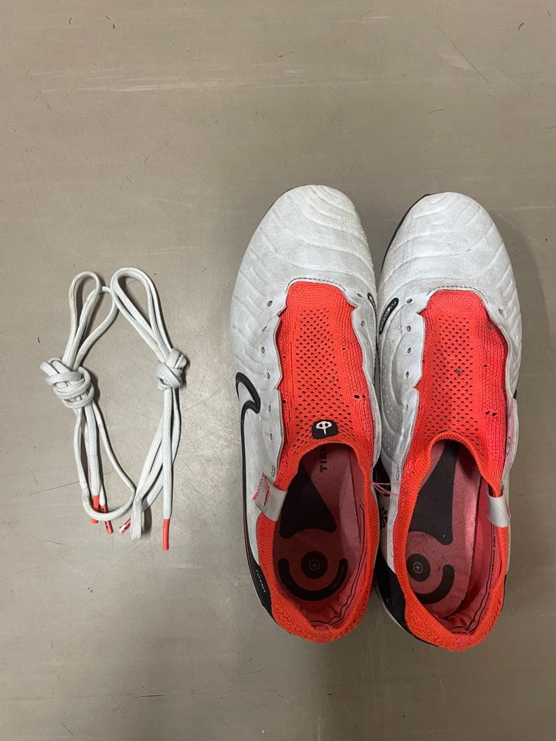 Nike ティエンポ ACCサッカースパイク ホワイト/オレンジ　破損なし