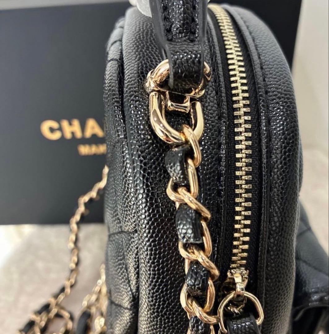 CHANEL ブラックレザー キルティングバッグ