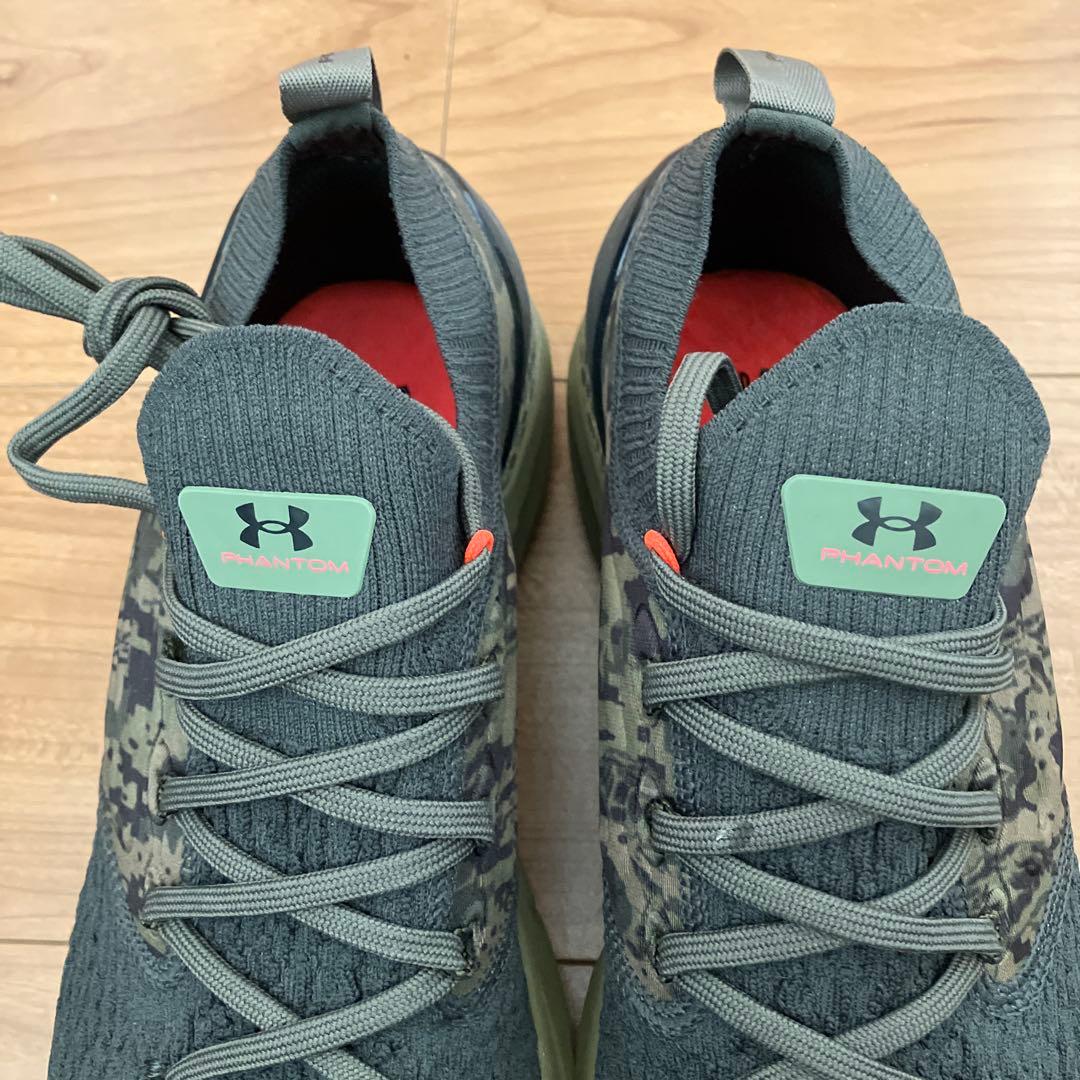 新品!　アンダーアーマー UA　ホバー ファントム 2 ランニングシューズ