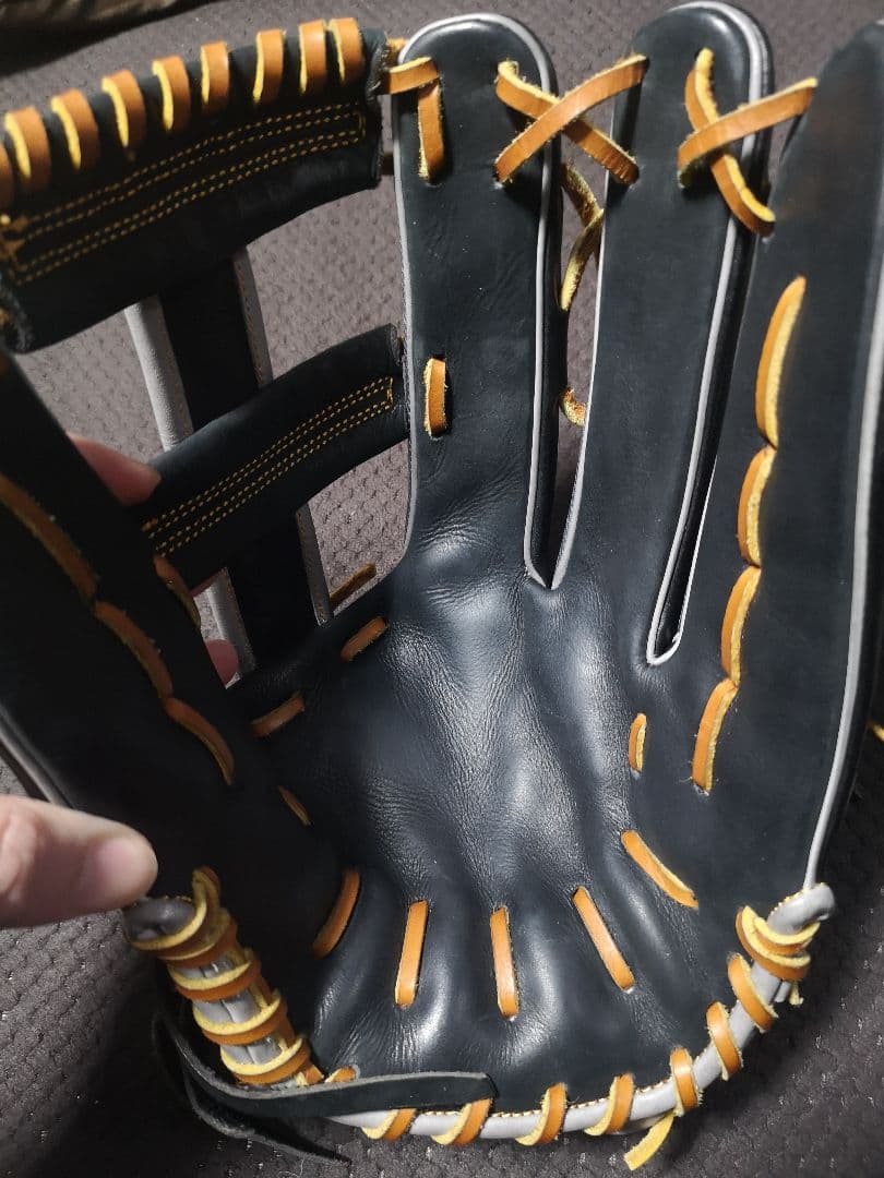 【プロフィール必読】ノーブランド 軟式 外野手用 4本指