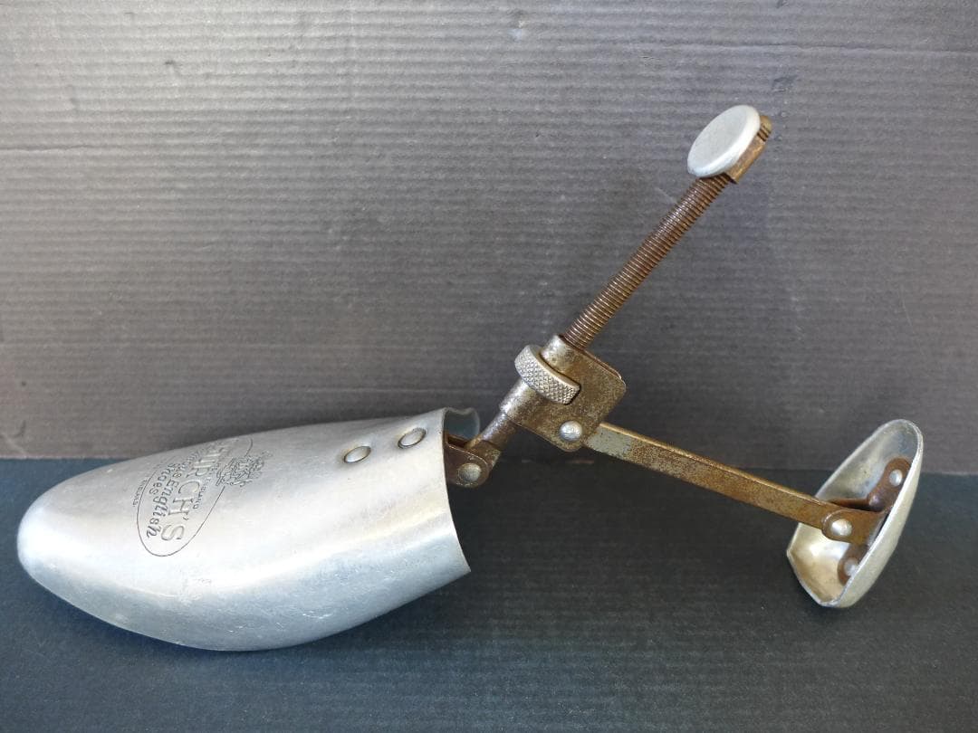 時代物　戦前　古いCHURCH’S シューキーパー　7x8 M 英国製　レトロ