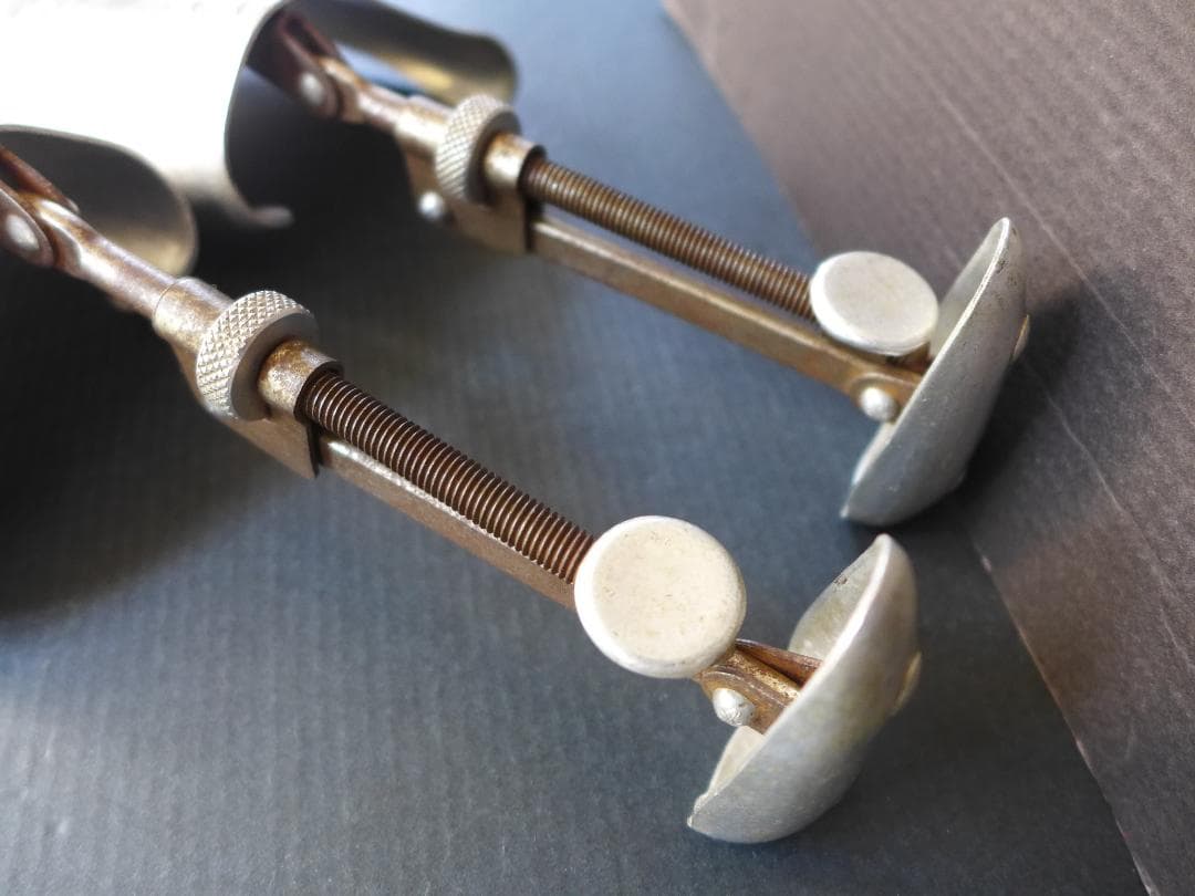 時代物　戦前　古いCHURCH’S シューキーパー　7x8 M 英国製　レトロ