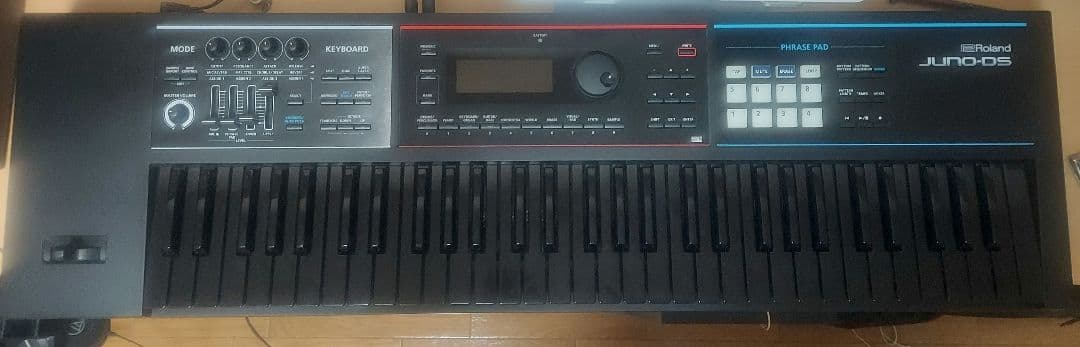 JUNO-DS61B シンセサイザー　黒　ブラック　限定モデル