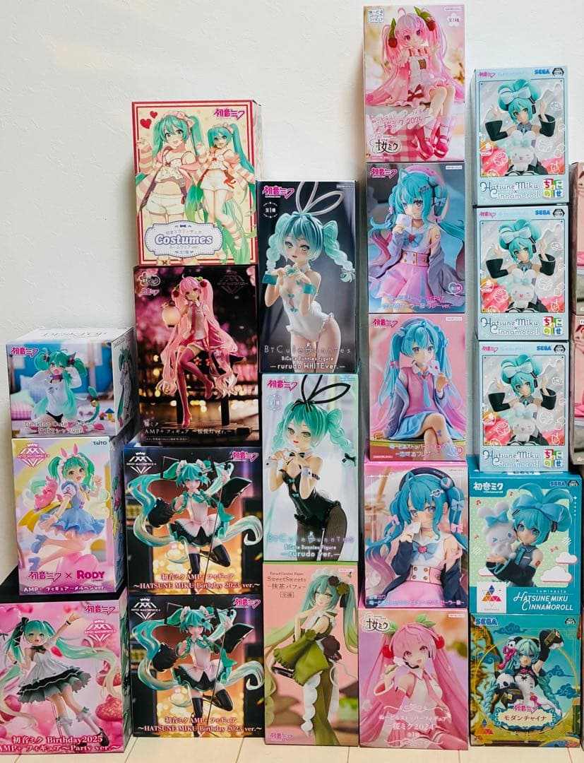 初音ミク　アミューズメントフィギュア16点まとめ売り
