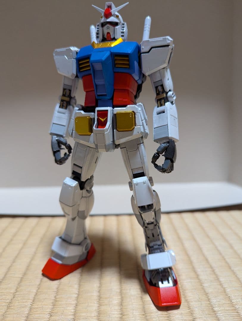 MG RX-78-2ガンダム Ver.3.0 チタニウムフィニッシュ 組立品