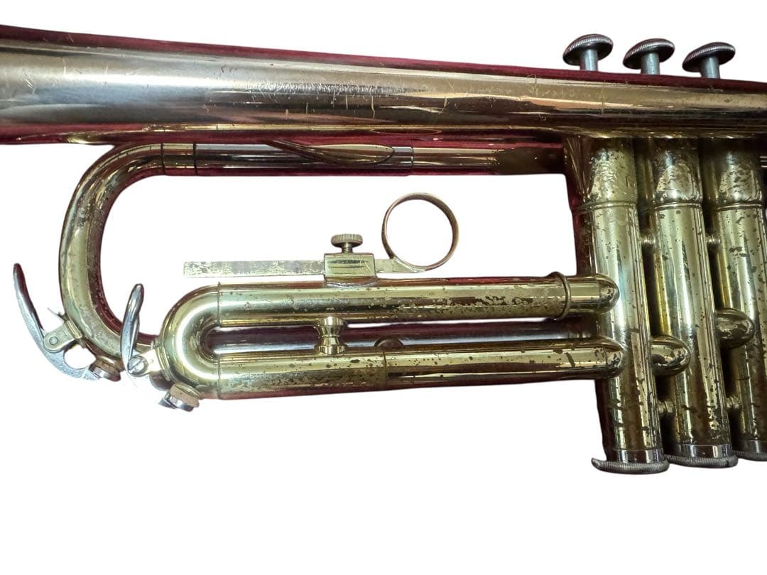 ジャンク 赤ベルYAMAHA トランペット YTR-3320 純正マウスピース付