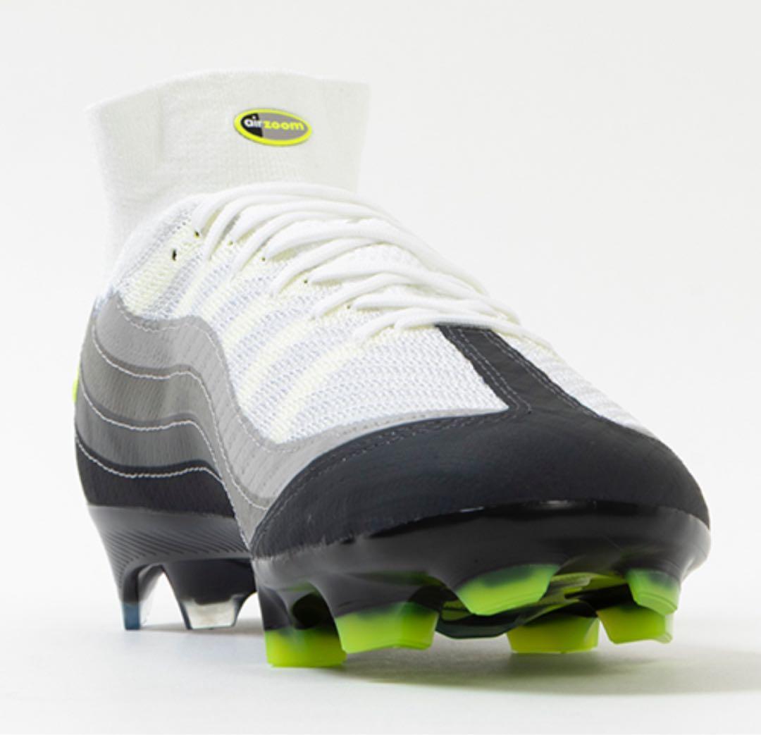 nike マーキュリアル　スーパーフライ10エリート　エアマックス95 SE