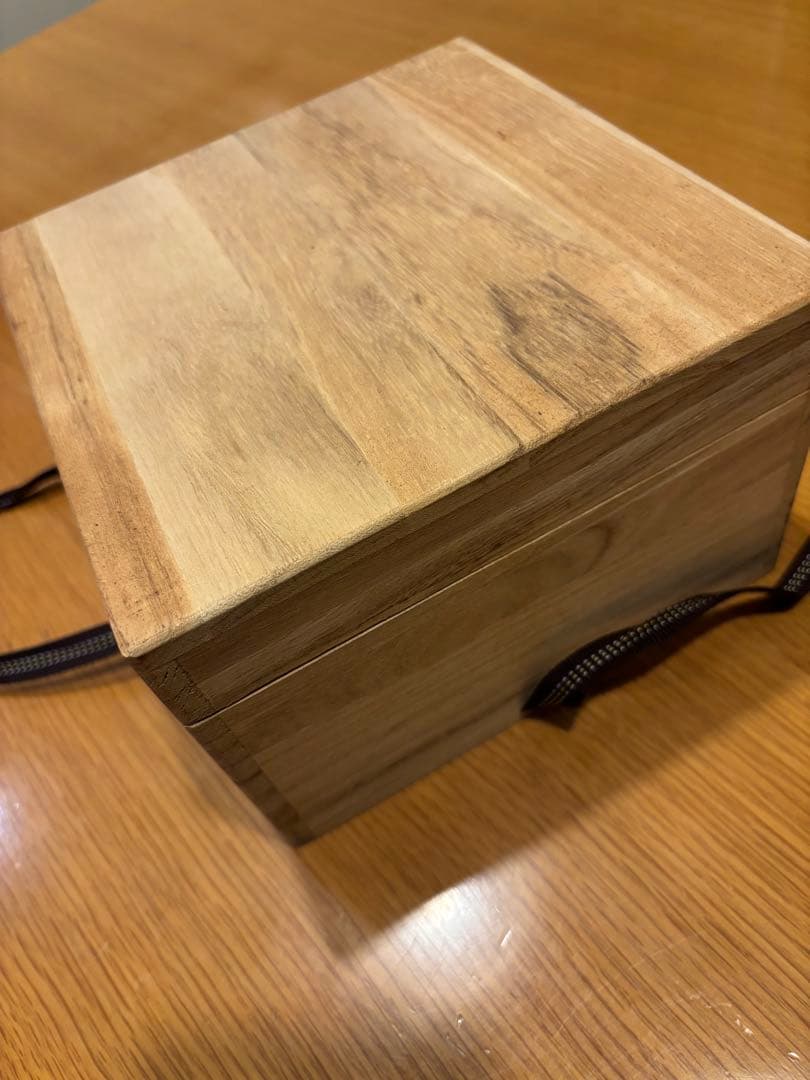 青緑色の花模様の陶器製椀　三國陶芸研究所　韓都鉉