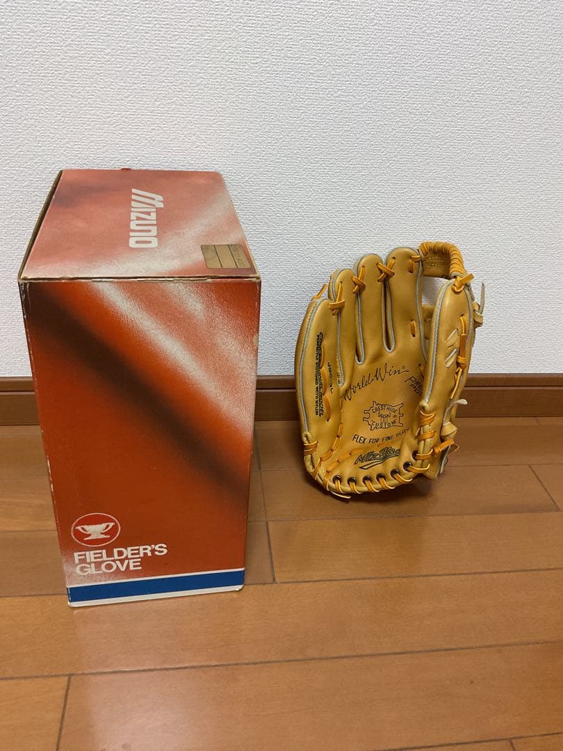 ミズノ　ワールドウィン　赤カップ　野球　グローブ　箱なし