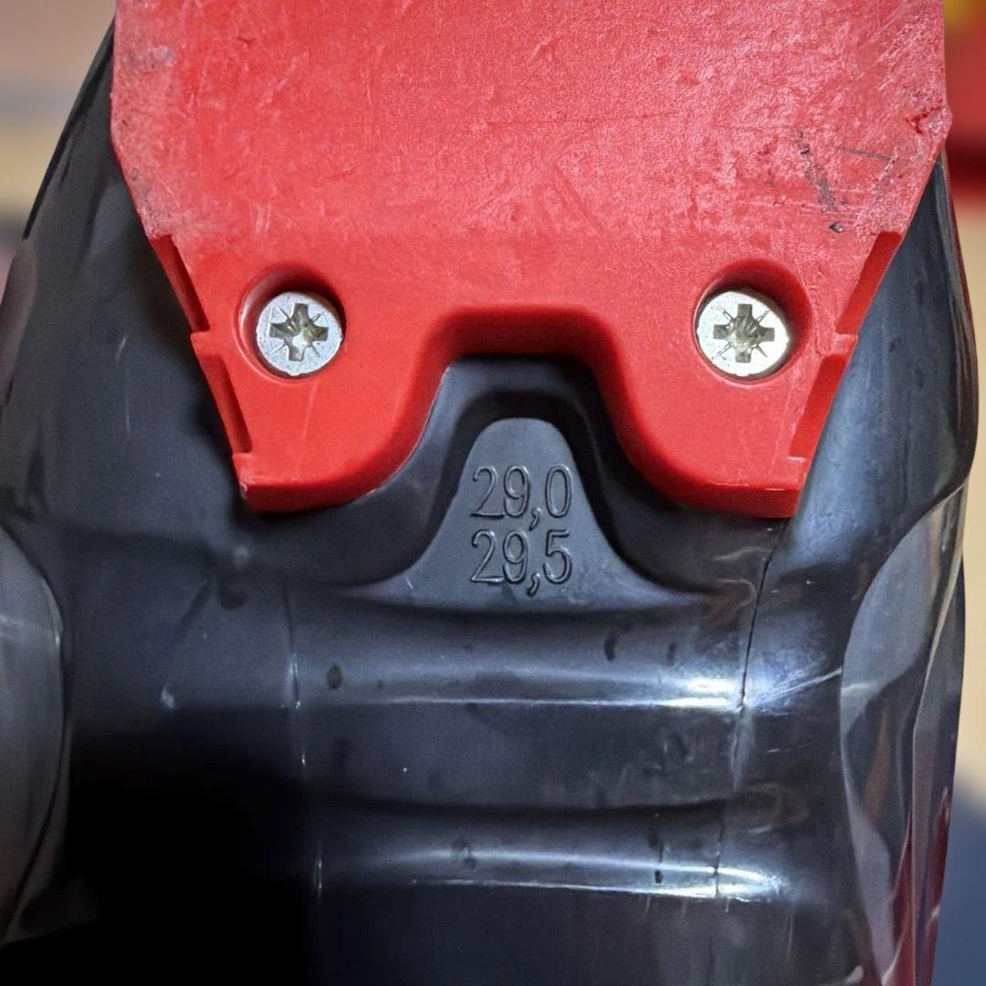 ATOMIC スキー ブーツ 男性用