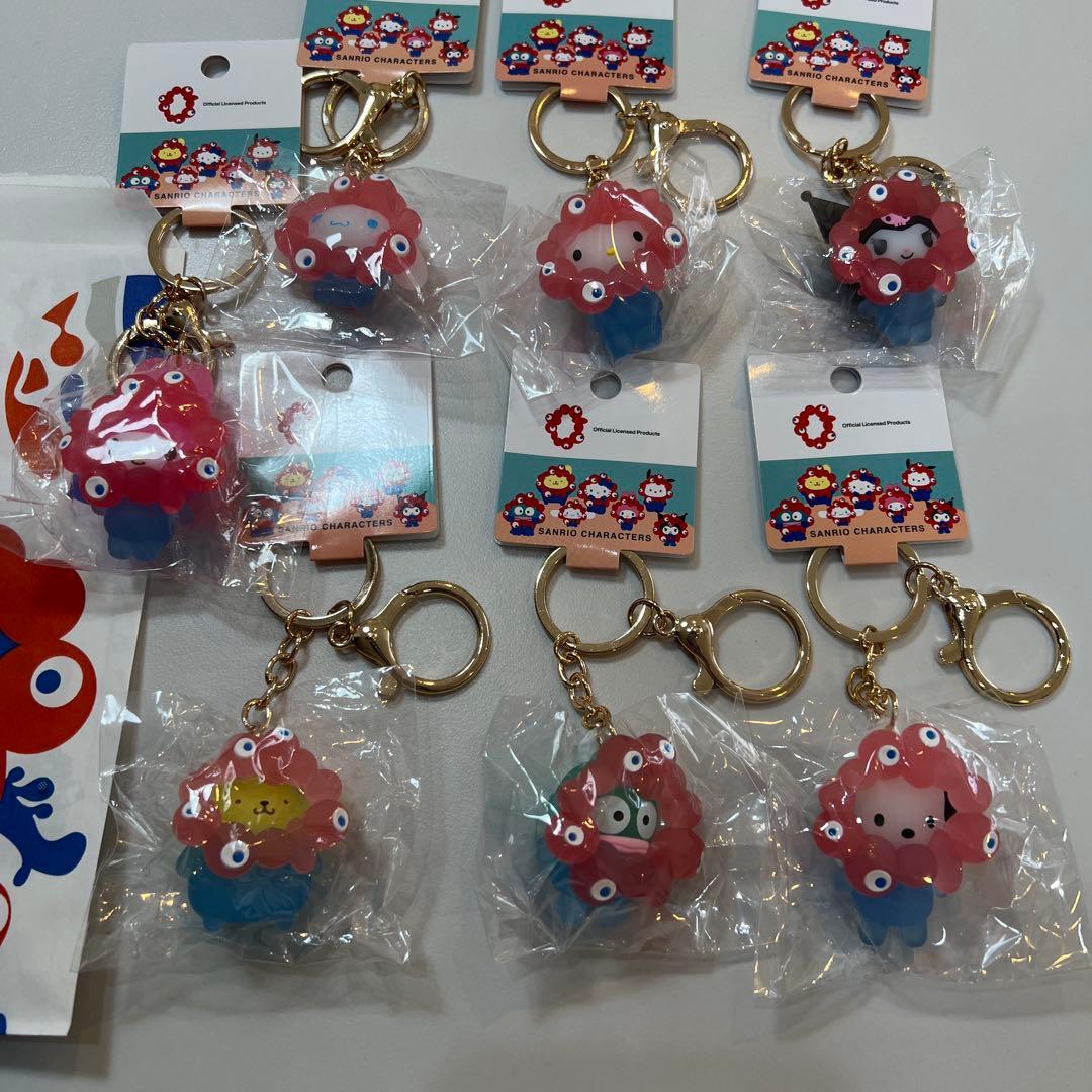 ミャクミャクサンリオクリアキーホルダー7個