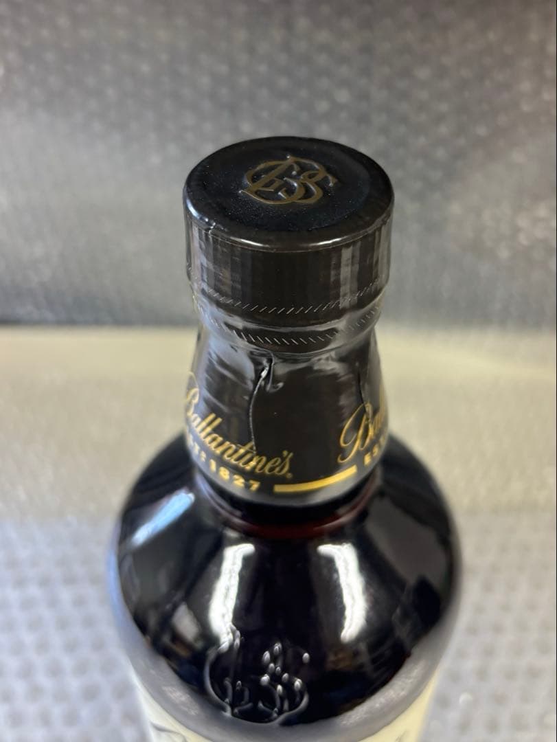 未開栓 バランタイン 21年 黒 キャップ 箱付き 40% 700ml
