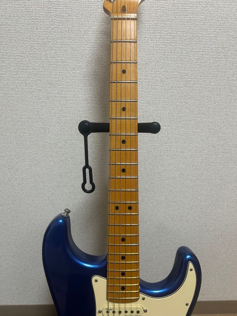 Fender ストラトキャスターウルトラSSS