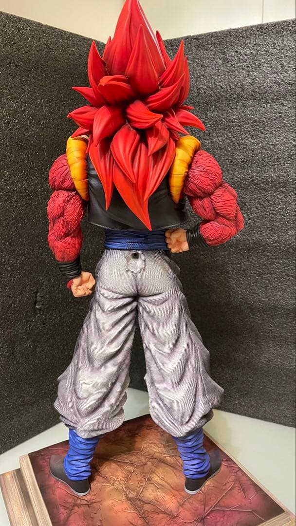 ドラゴンボールGT希少スタチュー1/4サイズゴジータサイヤ人４