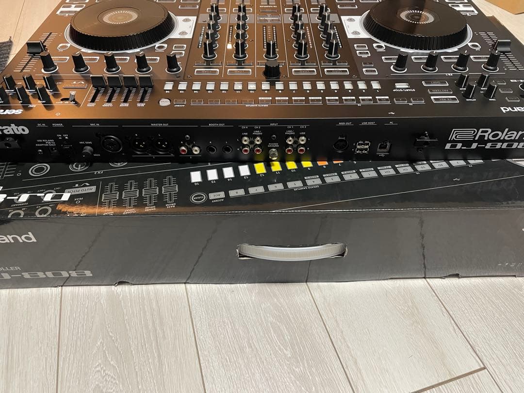 Roland DJ-808 Serato DJコントローラ 808 ローランド