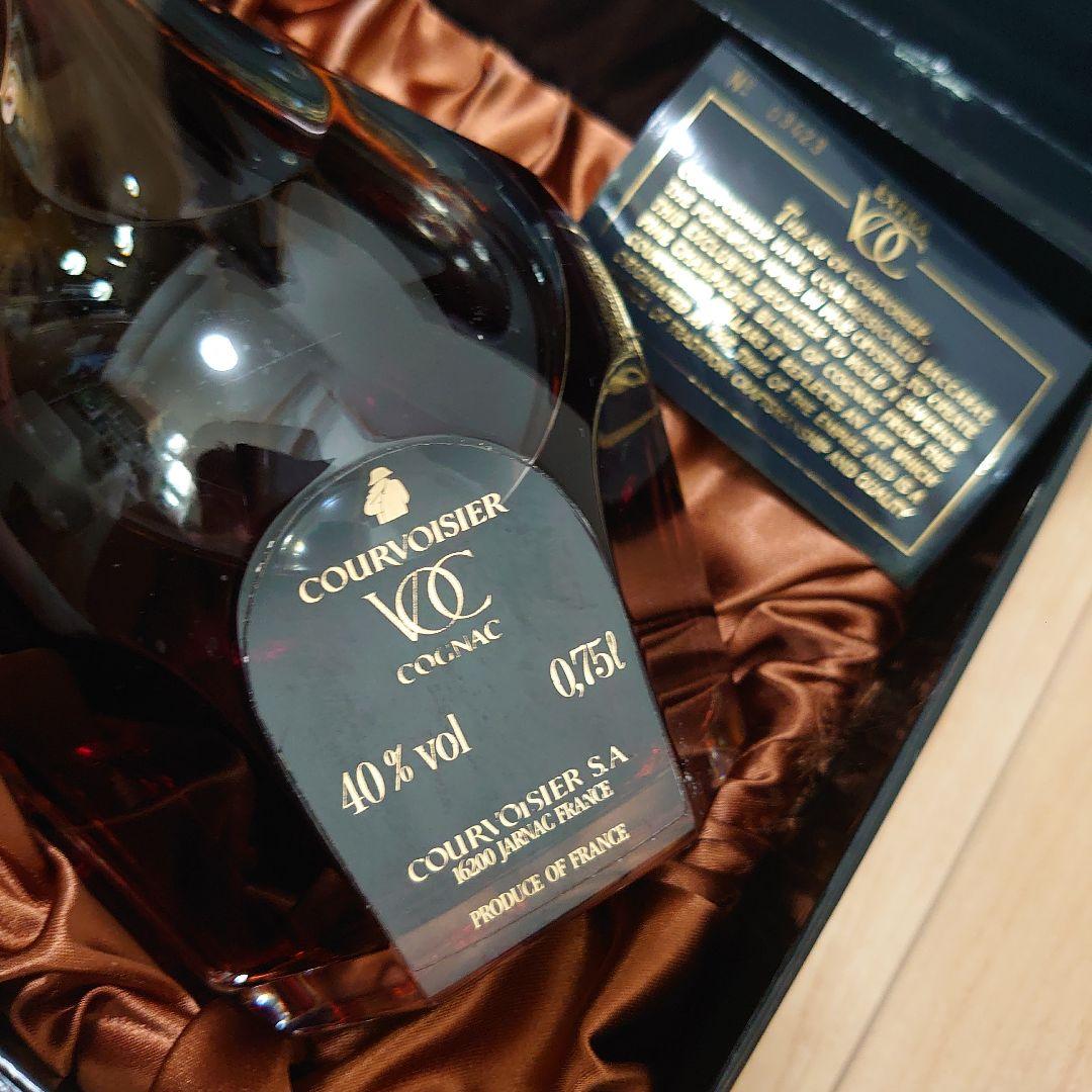 クルボアジェ VOC エクストラ バカラボトル ブランデー【未開栓】替栓・箱付