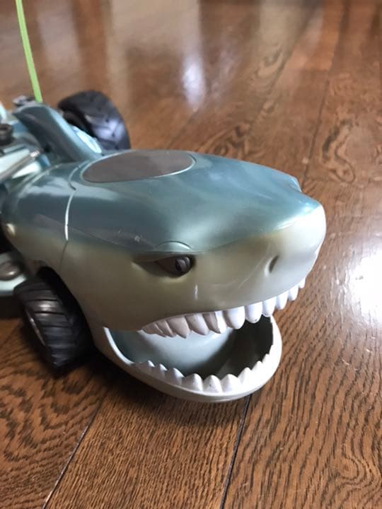 ジョーズカー ラジコンカー