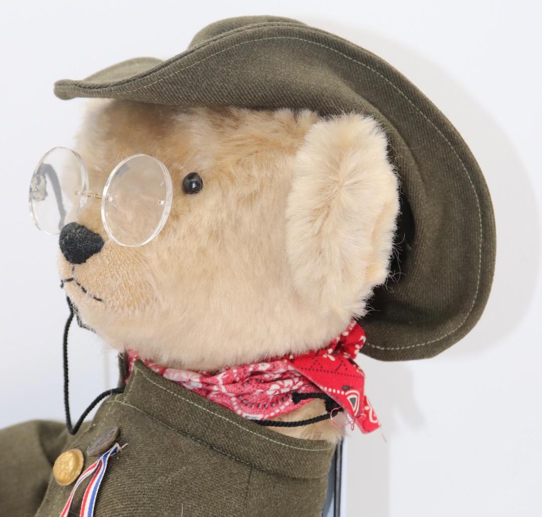 アーティスト・ベア THEODORE 軍服 眼鏡付き 大きなベア37cm