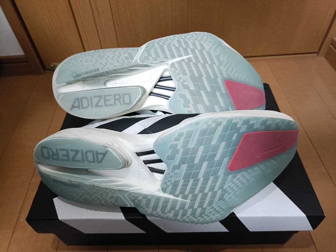 スパイク・シューズ adidas LIGHTSTRIKE PRO 4 26.5cm