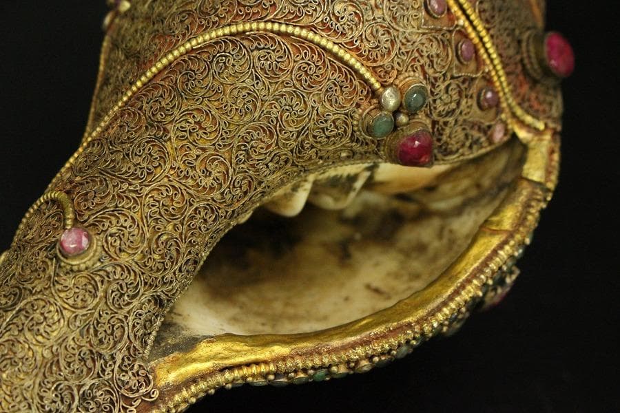 仏教美術 チベット 西蔵 蜜教 鍍金 宝石張 巻貝 法具全長18cm(A274)