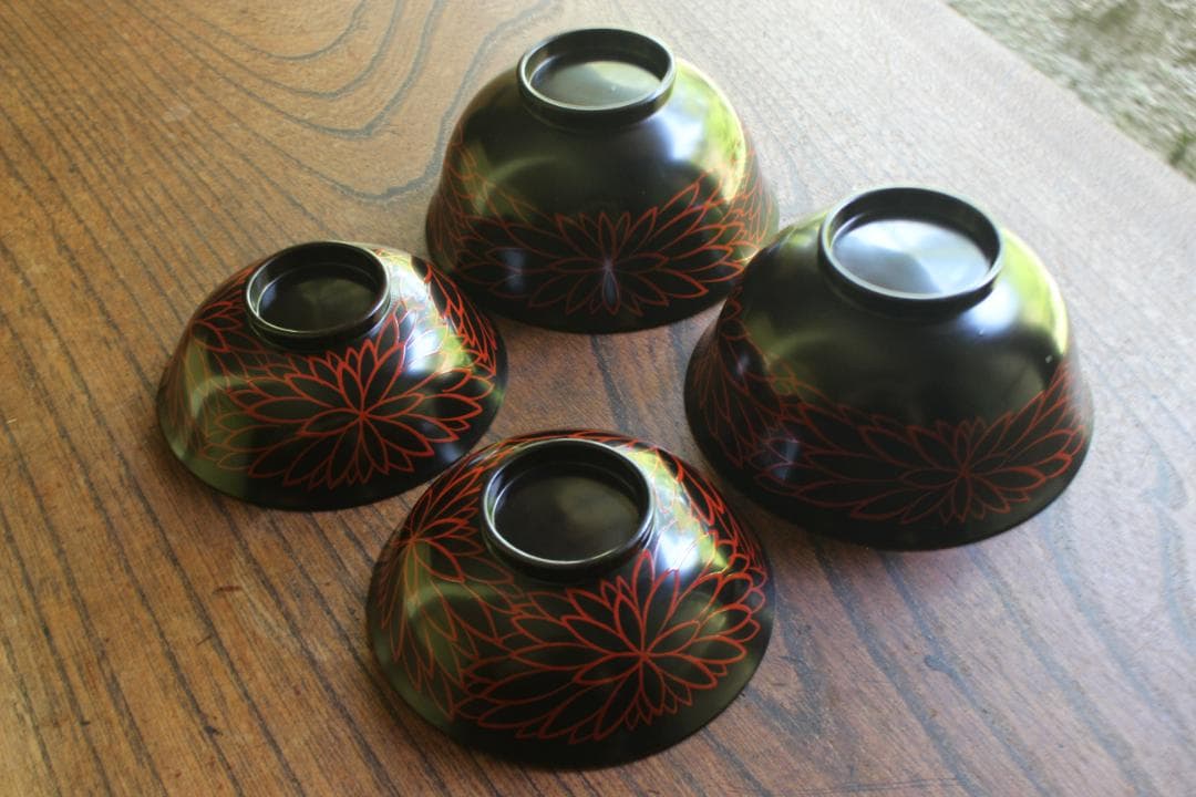 極小傷有！時代黒漆に風情ある朱漆菊文の映えるお椀2点（検輪島塗懐石椀蒔絵椀