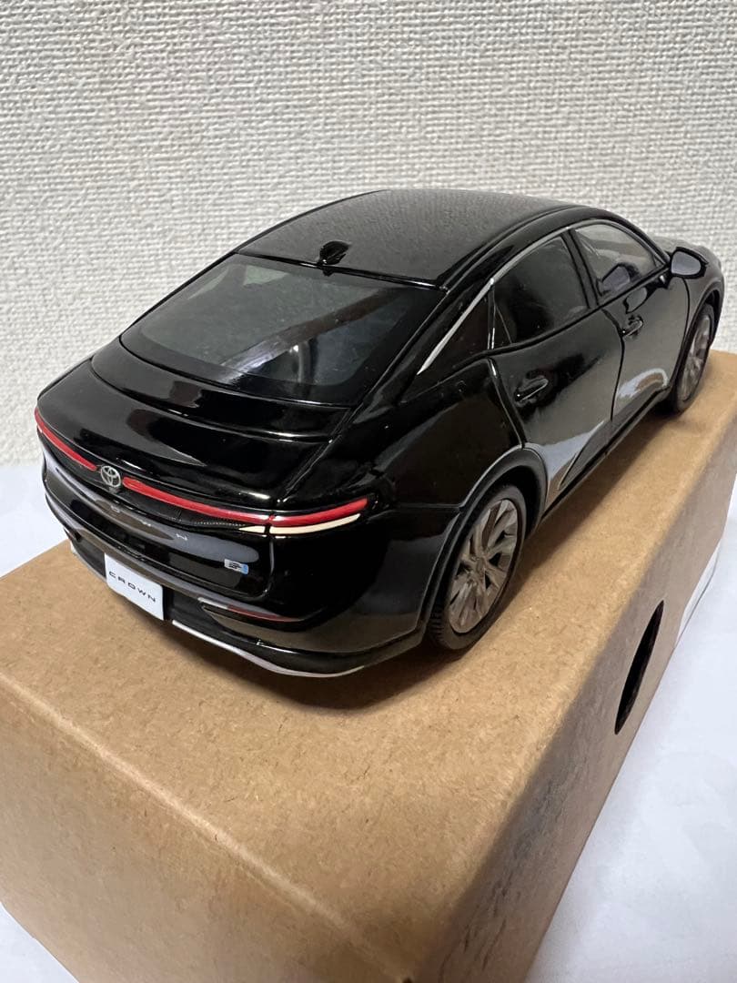【非売品】 トヨタ CROWN ブラック 1/30 ミニカー