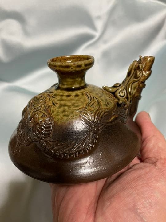 龍をかたどった酒器　希少品