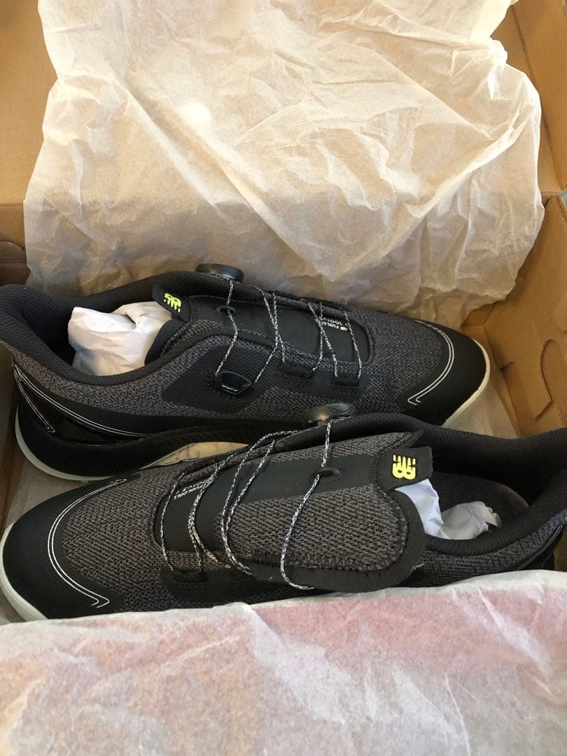 ニューバランス：ゴルフシューズ