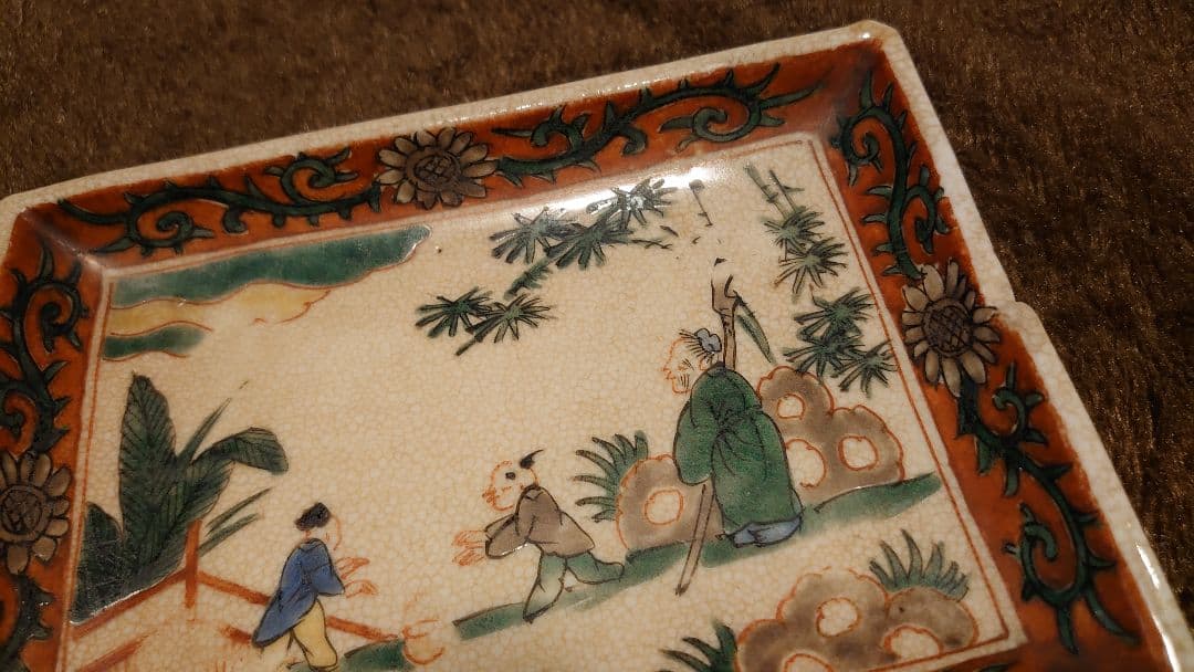 古九谷　九谷焼　角皿　色絵　唐人　江戸期　１客