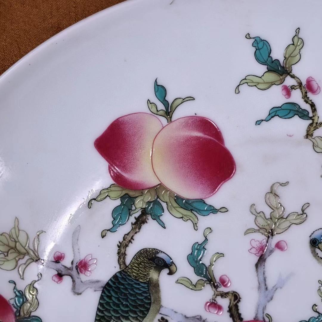 中国古美術・珍蔵粉彩・花鳥絵磁器の中皿・純手描き・刺繍箱付・置物・文房具・観賞皿