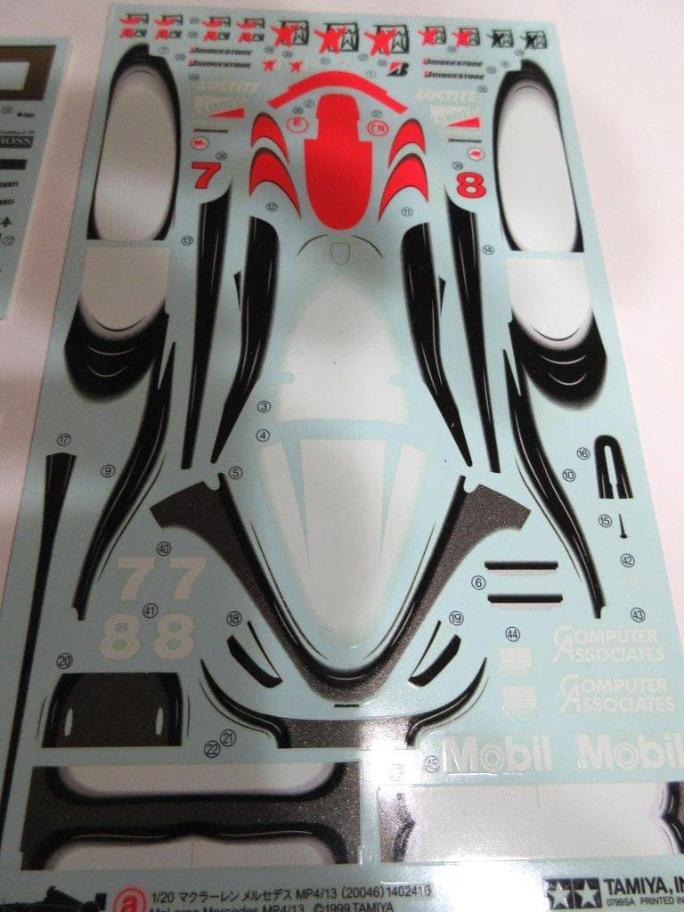 レアパーツ付き！ マクラーレンMP4-12&13 テスト仕様＆日本GP仕様！