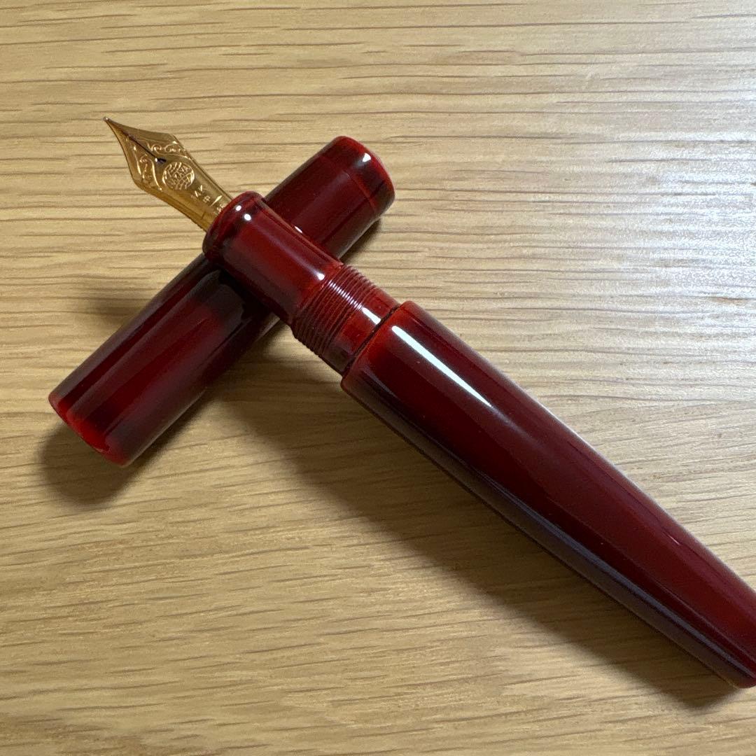 中屋万年筆　ピッコロ赤溜　中字(M)