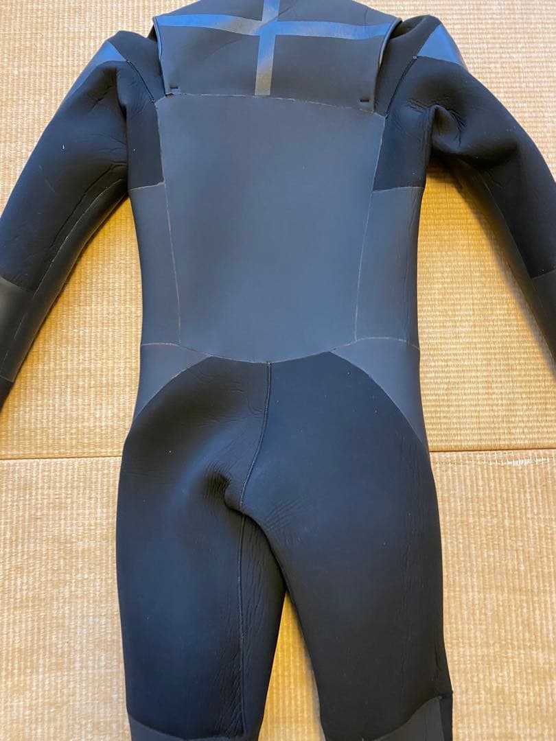 フェロー　fellow セミドライ ウェットスーツ サイズMB 5㎜X3㎜
