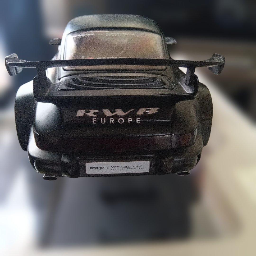 RAUH-Welt Porsche 911 ミニカー 1/18