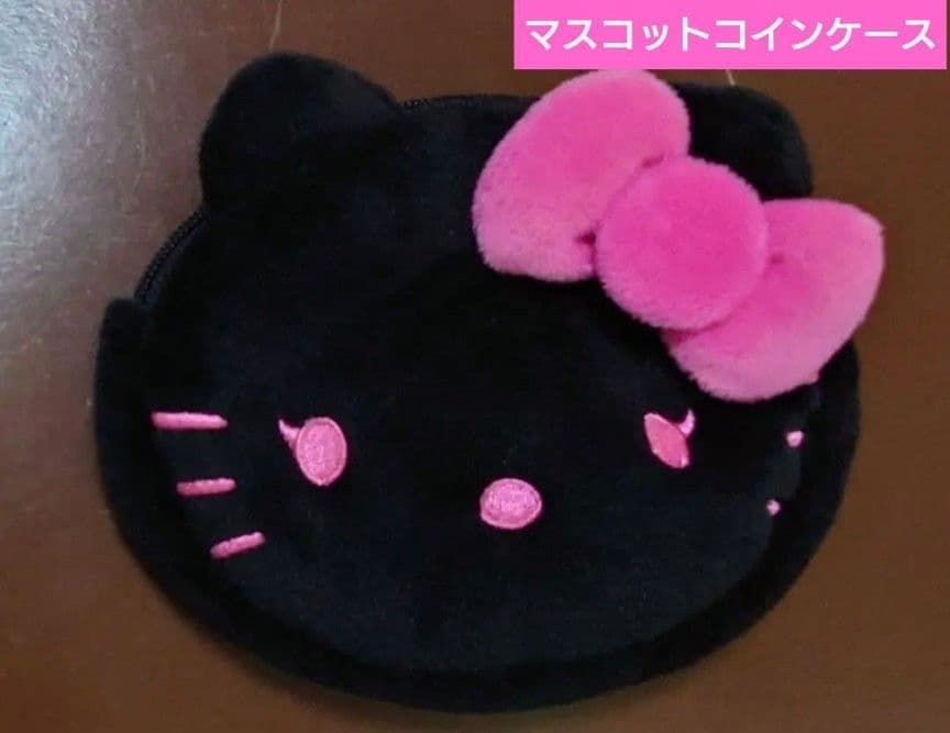 ハローキティ　３点（マスコット・ポーチ・ケース）