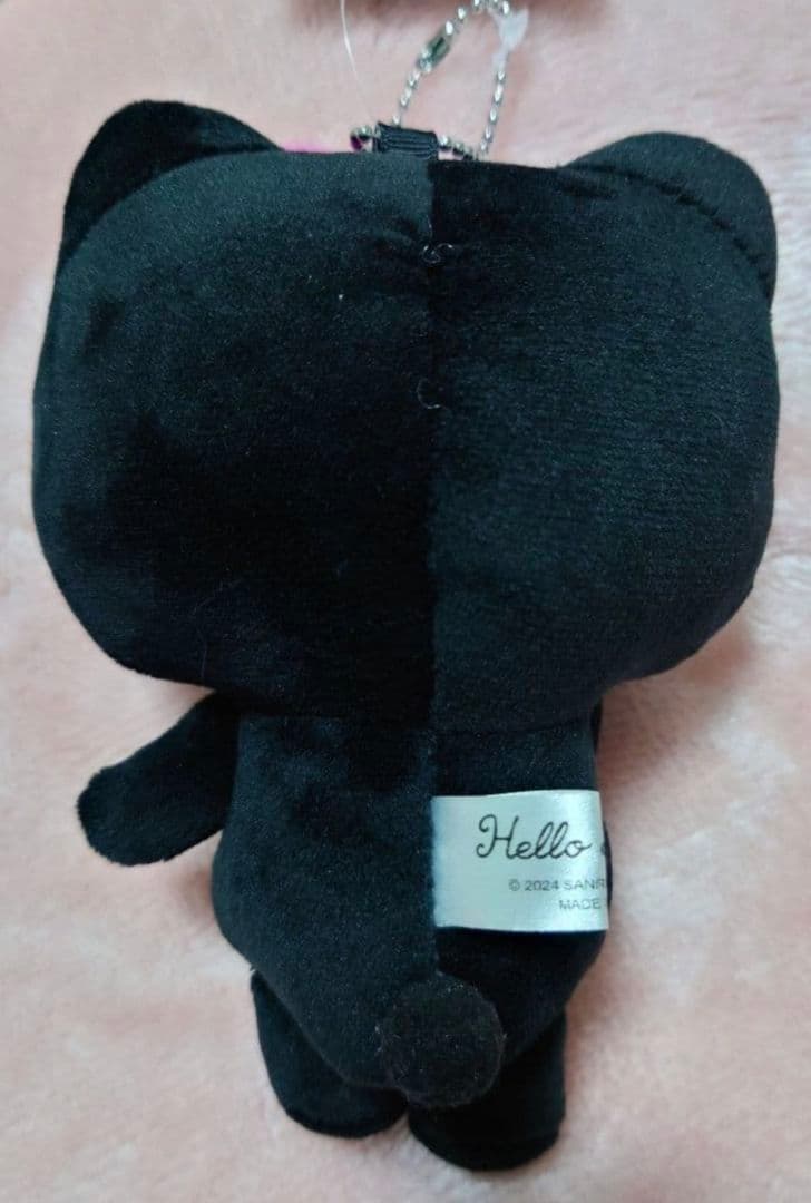 ハローキティ　３点（マスコット・ポーチ・ケース）