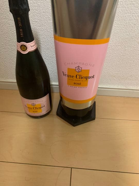 ヴーヴクリコ2018年　バースデー記念品