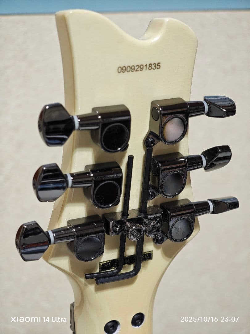 kramer assault 211 PW トレモロ レスポールタイプ