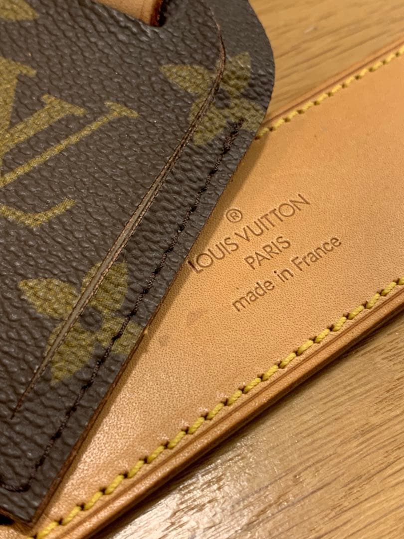 【極美品】LOUIS VUITTON レザー ネームタグ＆ショルダーパッド