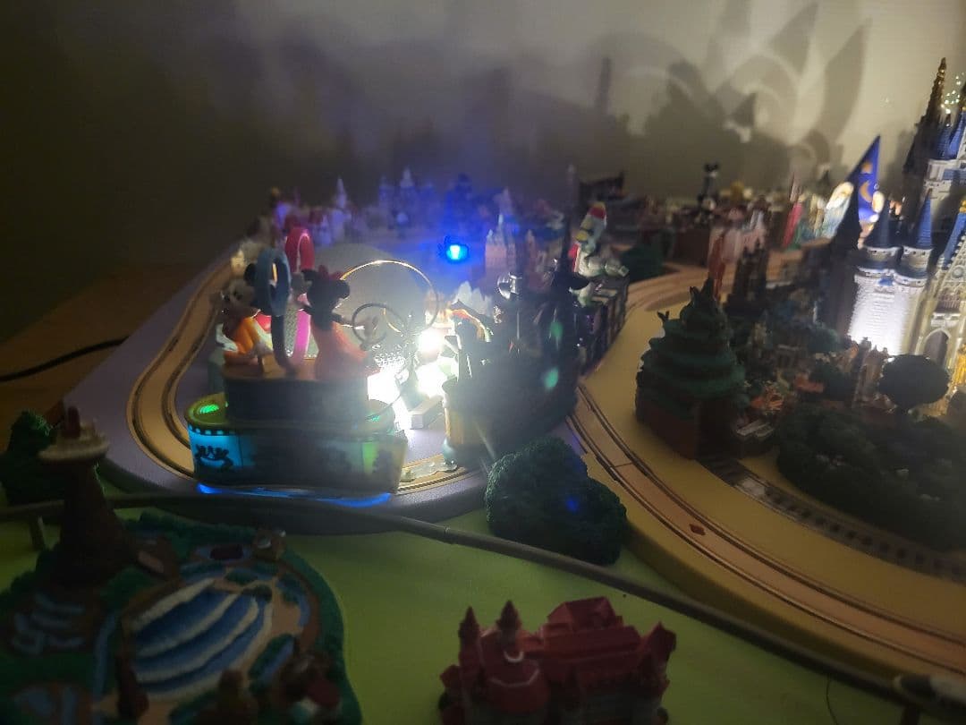 特価　デアゴスティーニ　ディズニーパレード　ワールドリゾート　ジオラマ